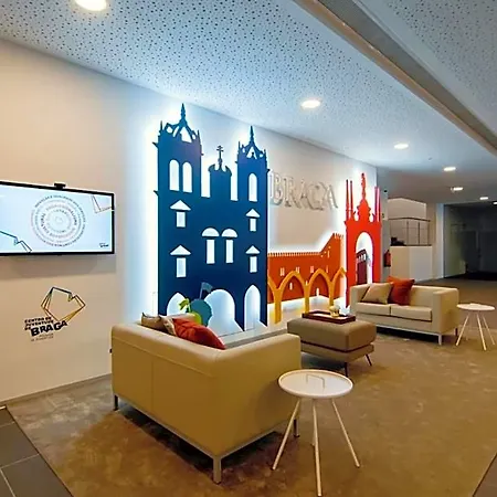Hi - De Juventude Hostel